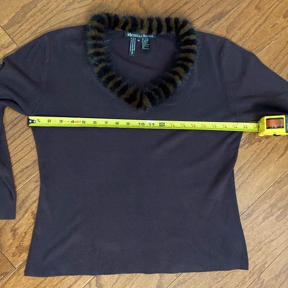 Michelle Nicole long sleeve Brown Sweater with fur collar - Size Medium - Picture 10 of 11